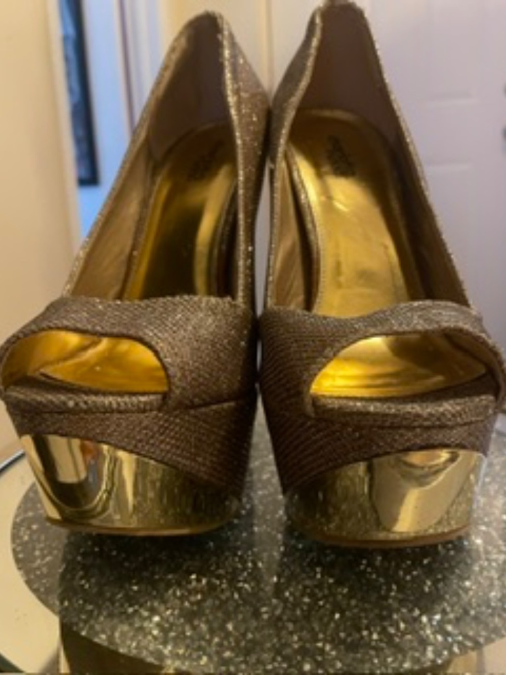 NWOT Gold Toe Glitter Sling Back Platform Stilettos (7.5/8) - Picture 2 of 10